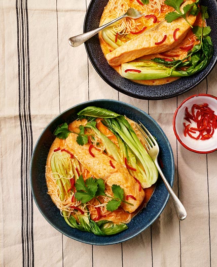Air Fryer Thai Salmon Noodle Soup