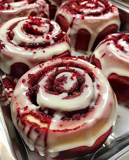 Red Velvet Cinnamon roll