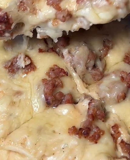 Sausage Gravy Pizza
