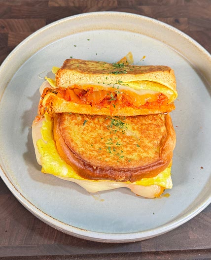 How to make one pan kimchi egg toast 🥪✨