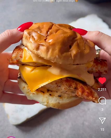 Grilled chicken burger