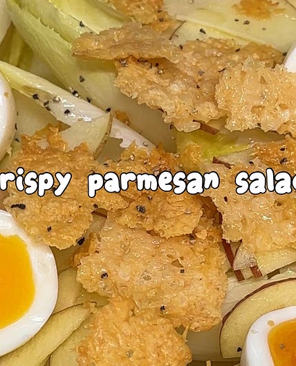 Crispy parmesan salad