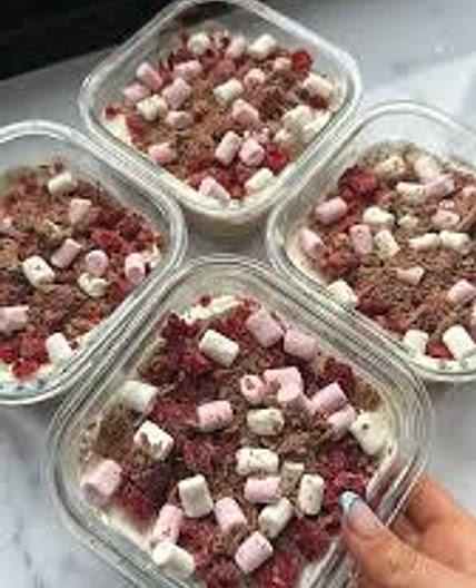 Rocky road smash bowl. High protein 270cal high protein 41g*