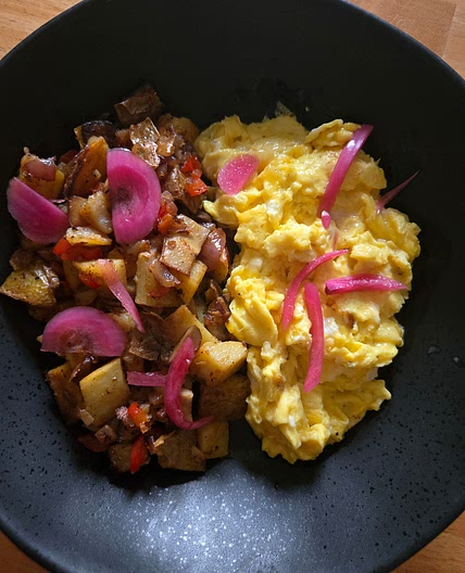 Scrambled eggs with hash
