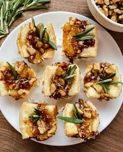 Mini Brie & Fig Bites - Daddio's Kitchen