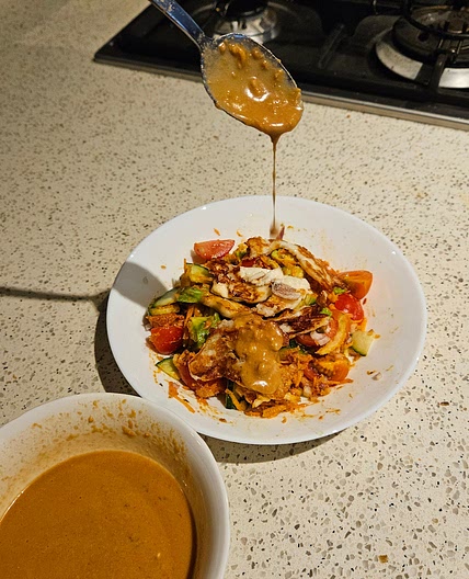 Satay Halloumi Pesto Salad