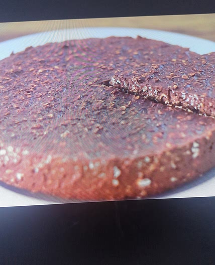 No-bake 3-ingredient chocolate oatmeal cake