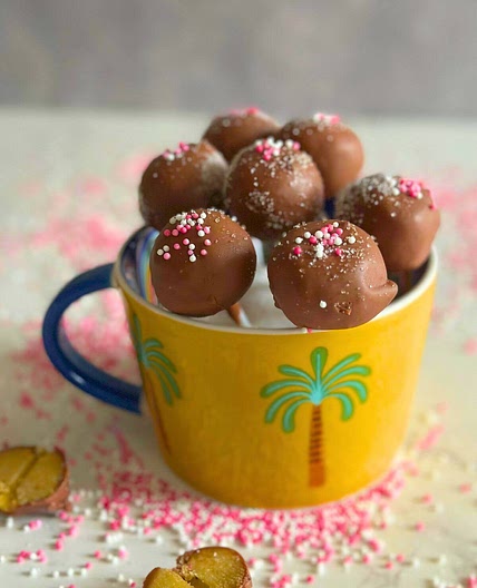 Pistachio Cake Pops