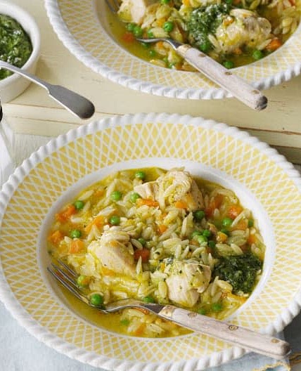 Kycklingpesto med orzo