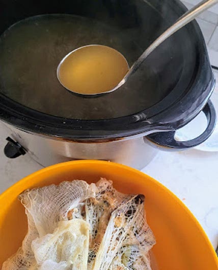 Slow Cooker Turkey Stock