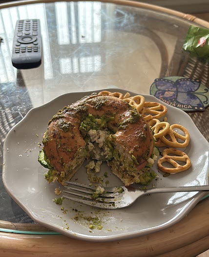 Green goddess bagel