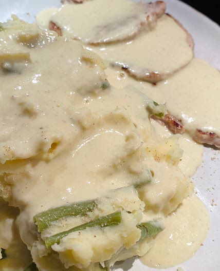 Honeymustard pork chops with green bean mash