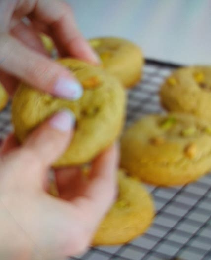 Pistachio stuffed cookies