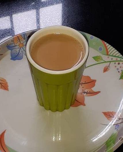गरमा गरम चाय (Garma garam chai recipe in Hindi)