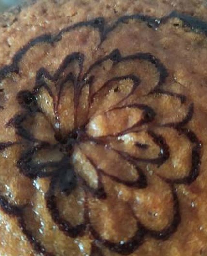 आटा मार्बल केक (Atta Marble Cake Recipe In Hindi)