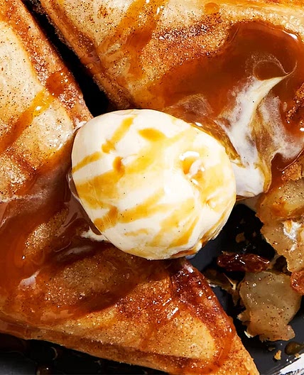 Apple pie jaffles