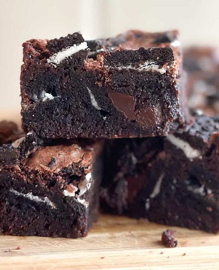 Gluten-Free Low FODMAP Thick & Fudgy Oreo Brownies