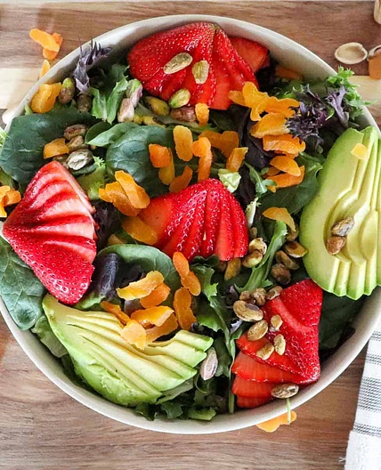 Strawberry Spring Mix Salad with Apricots and Pistachios