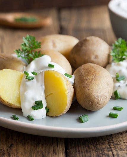 Kartoffeln mit Tzatziki