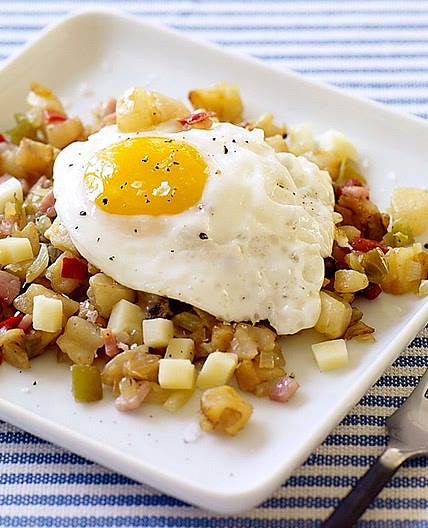 Breakfast poutine
