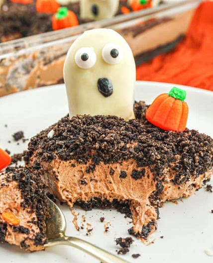 Halloween Dirt Cake