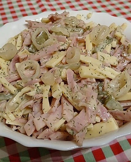 Käse - Wurst - Salat Schweizer Art