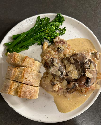Chicken Thighs with Mushroom Cream Pan Sauce