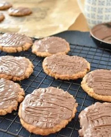 Chocolate Hobnobs