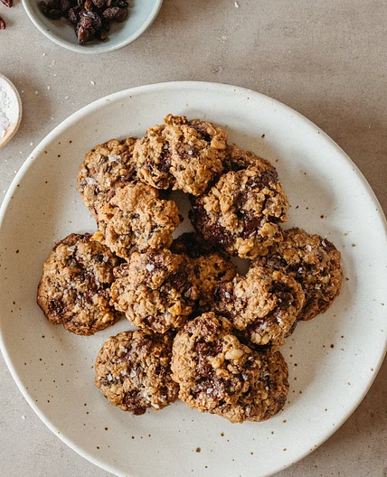 Healthy Oatmeal Cookies with Coconut, Raisins, and Dark Chocolate