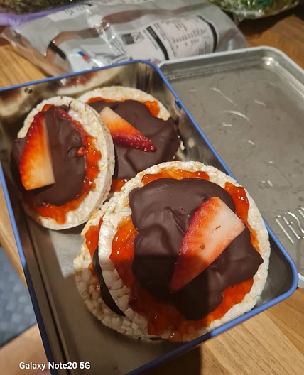 Strawberry rice cake