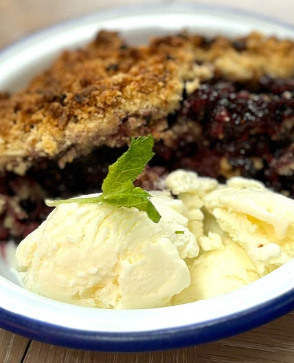 Air Fryer Blackberry Crumble