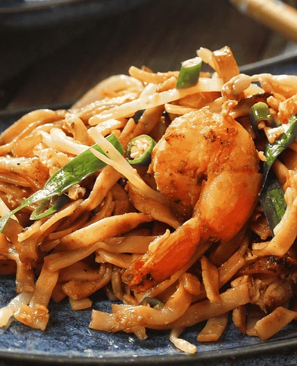 Malaysian Style Stir Fried Rice Noodles