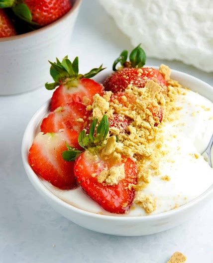 Healthy No-Bake Cheesecake Bowls