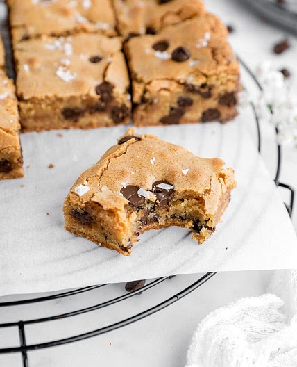 Chewy Chocolate Chip Blondies