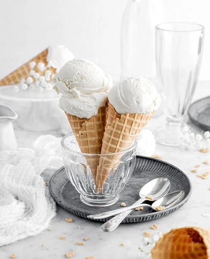 The Easiest Creamy Vanilla Ice Cream (No Eggs!)