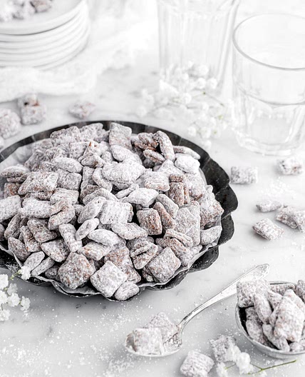 Classic Muddy Buddies (Puppy Chow!)