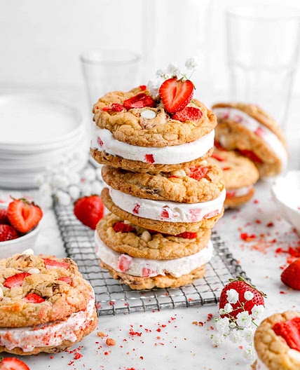 Strawberries and Cream Ice Cream Sandwiches