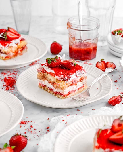 Easy Strawberry Tiramisu