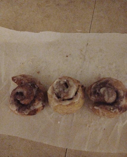 Air fryer cinnamon rolls