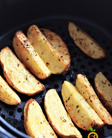 Air Fryer Potato Wedges