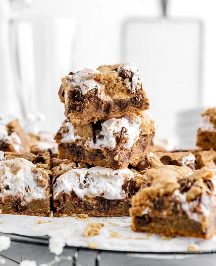 S’mores Chocolate Chip Cookie Bars