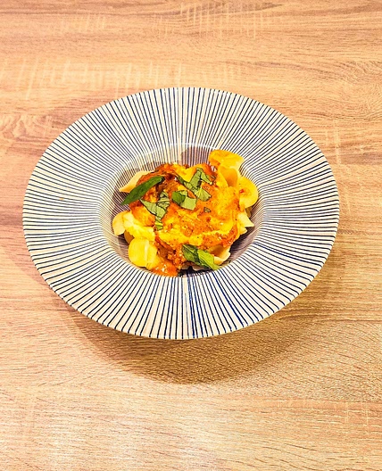 Courgettes al forno et conchiglie, sauce tomate maison et mozzarella