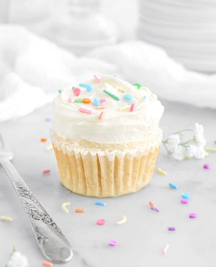 Single Serve Vanilla Cupcake with Buttercream Frosting