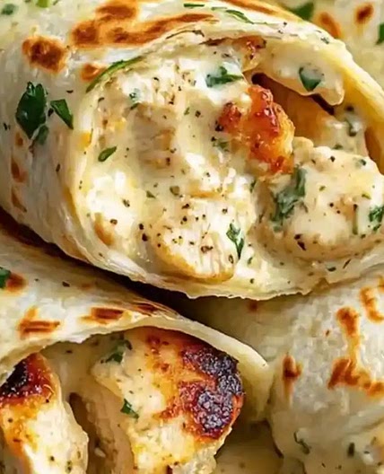 Cheesy Garlic Chicken Wraps