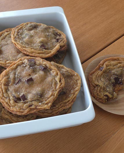Bakery-Style Chocolate Chip Cookies