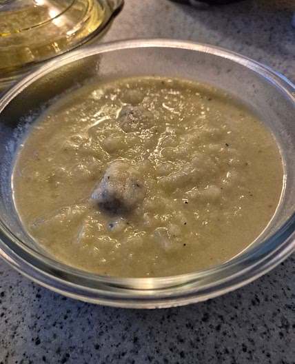 Kohlrabisuppe mit Hackfleischbällchen