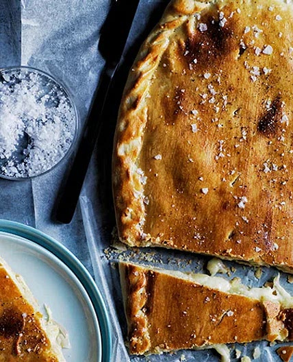 Triple-cheese pie