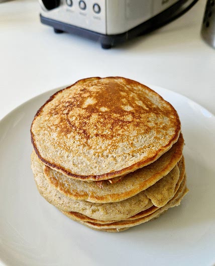 Cinnamon, banana & oat pancakes