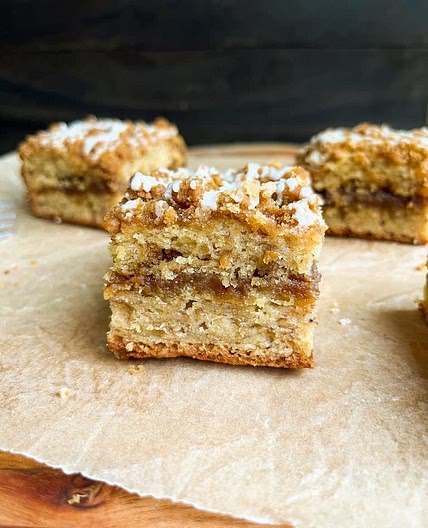 Banana sour cream coffee cake