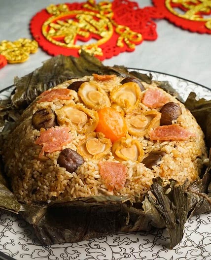 Lotus Leaf Glutinous Rice with Abalone 鲍鱼荷叶飯